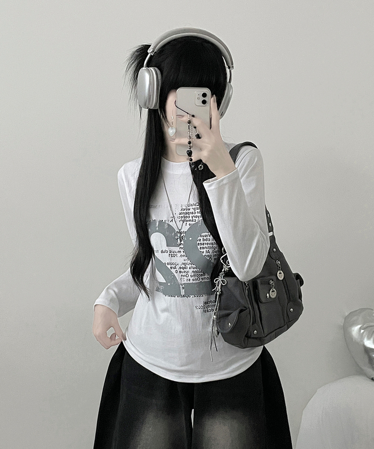 투웬티투레터링빈티지세미크롭긴팔티셔츠 아이보리