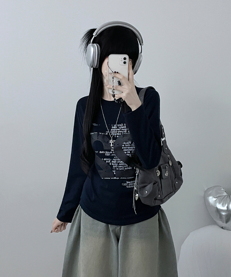 투웬티투레터링빈티지세미크롭긴팔티셔츠 네이비