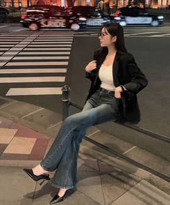 ウォッシュミッドブルーブーツカットパンツ MID DENIM