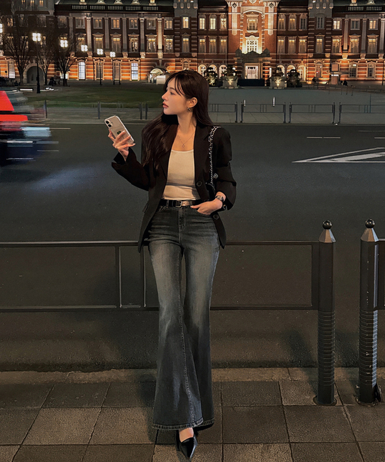 ウォッシュミッドブルーブーツカットパンツ MID DENIM