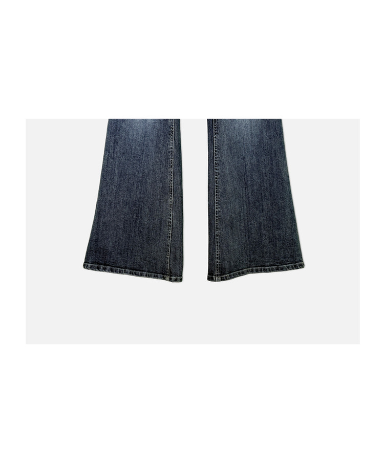ウォッシュミッドブルーブーツカットパンツ