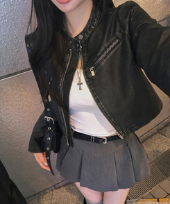 ディープムードボタンクロップレザージャケット BLACK