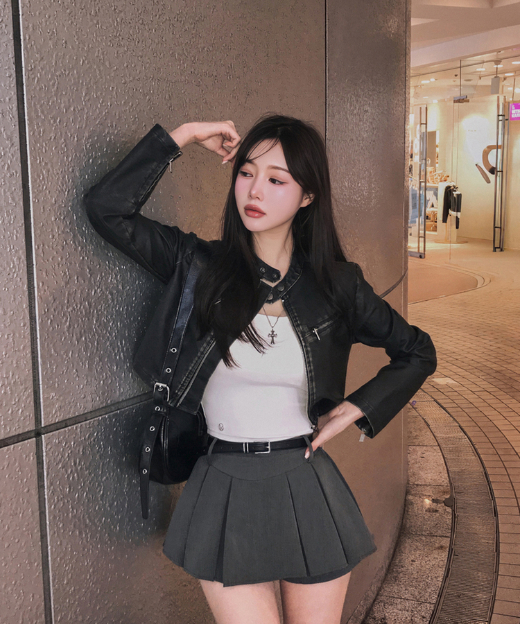 ディープムードボタンクロップレザージャケット BLACK