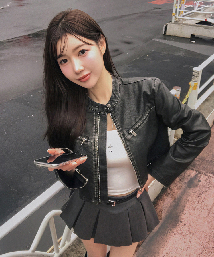 ディープムードボタンクロップレザージャケット BLACK