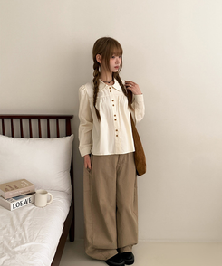 ラウンドツーボタンブラウス BEIGE