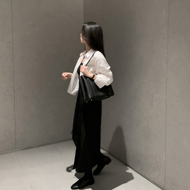 Hラインスリットロングスカート BLACK