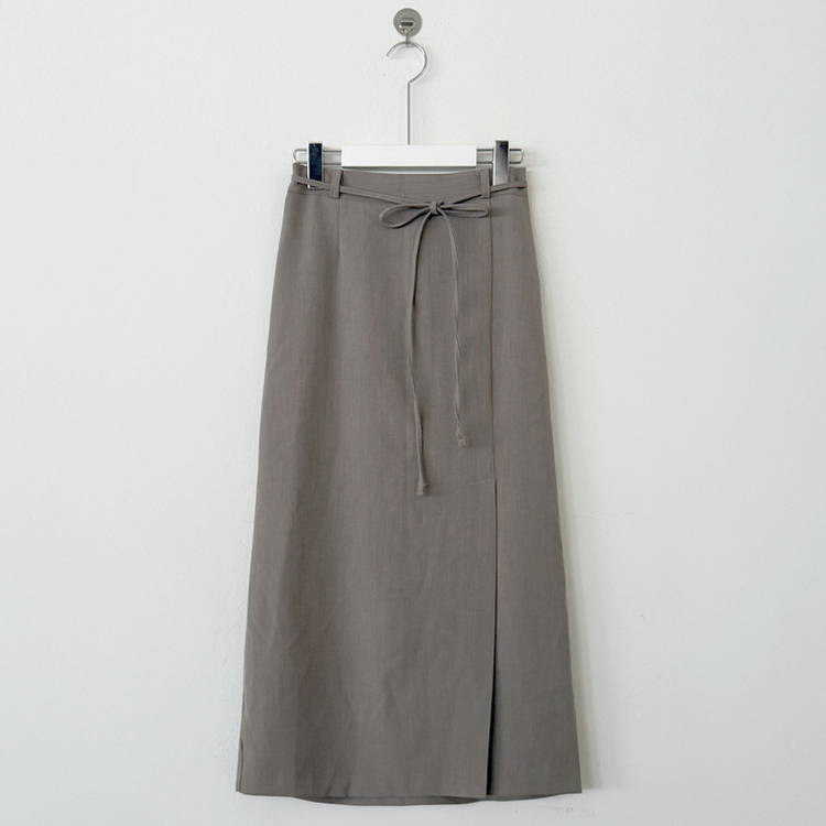 Hラインスリットロングスカート