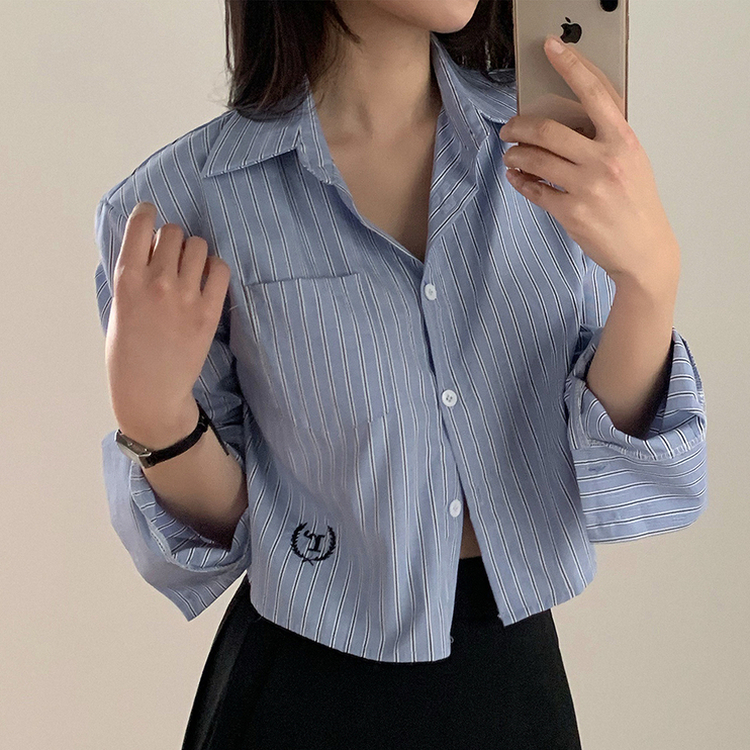 ストライプルーズクロップ刺繍シャツ SKYBLUE