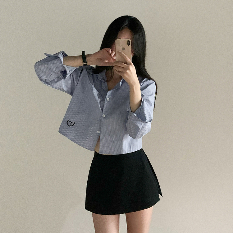 ストライプルーズクロップ刺繍シャツ SKYBLUE