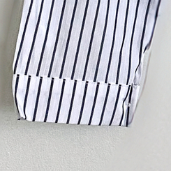 ストライプルーズクロップシャツ