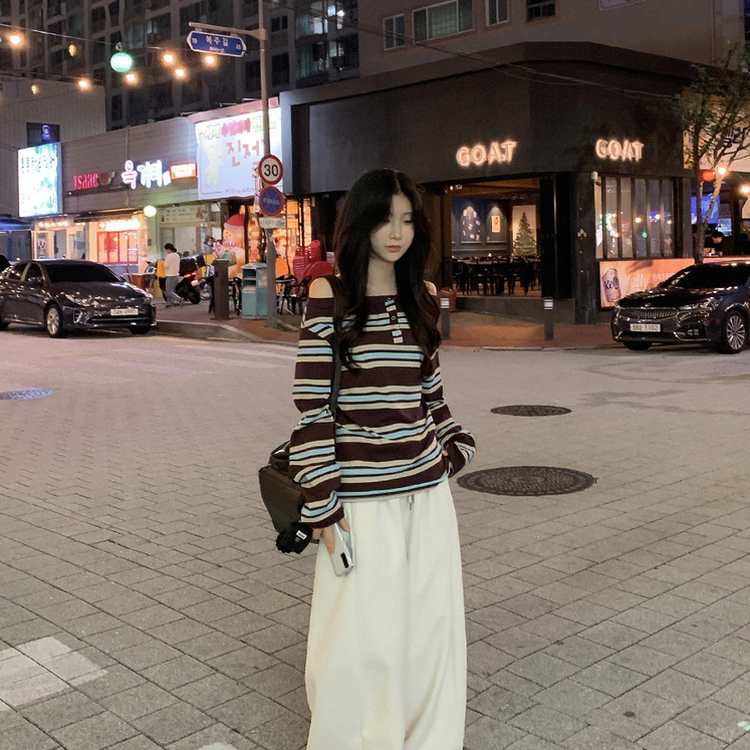 オフショルダーボーダーボタン長袖Tシャツ BROWN