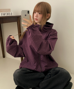 ハイネックチェックウィンドブレーカー PURPLE