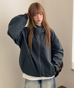 ハイネックチェックウィンドブレーカー NAVY