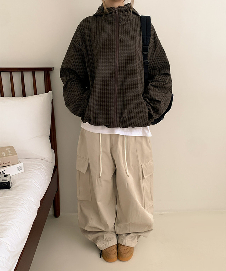 ハイネックチェックウィンドブレーカー BROWN