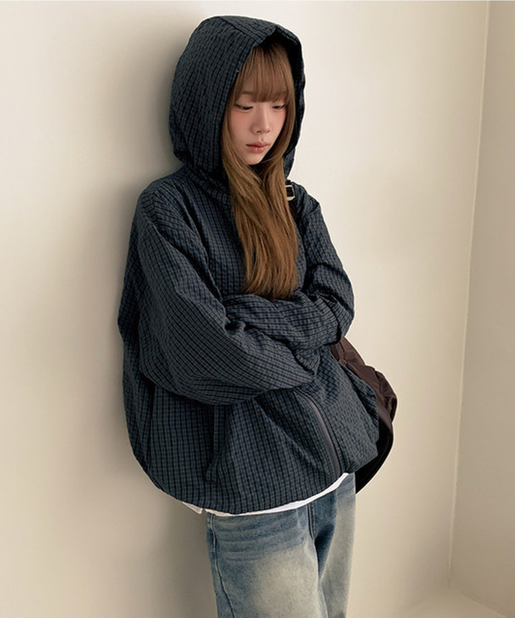 ハイネックチェックウィンドブレーカー NAVY