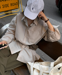 ストライプレタリングオーバーシャツ BEIGE