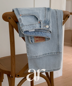 (ヴィンテージパッチラベル / ふんわりライトブルー♥) ライトブルー ワイドフィット デニムパンツ