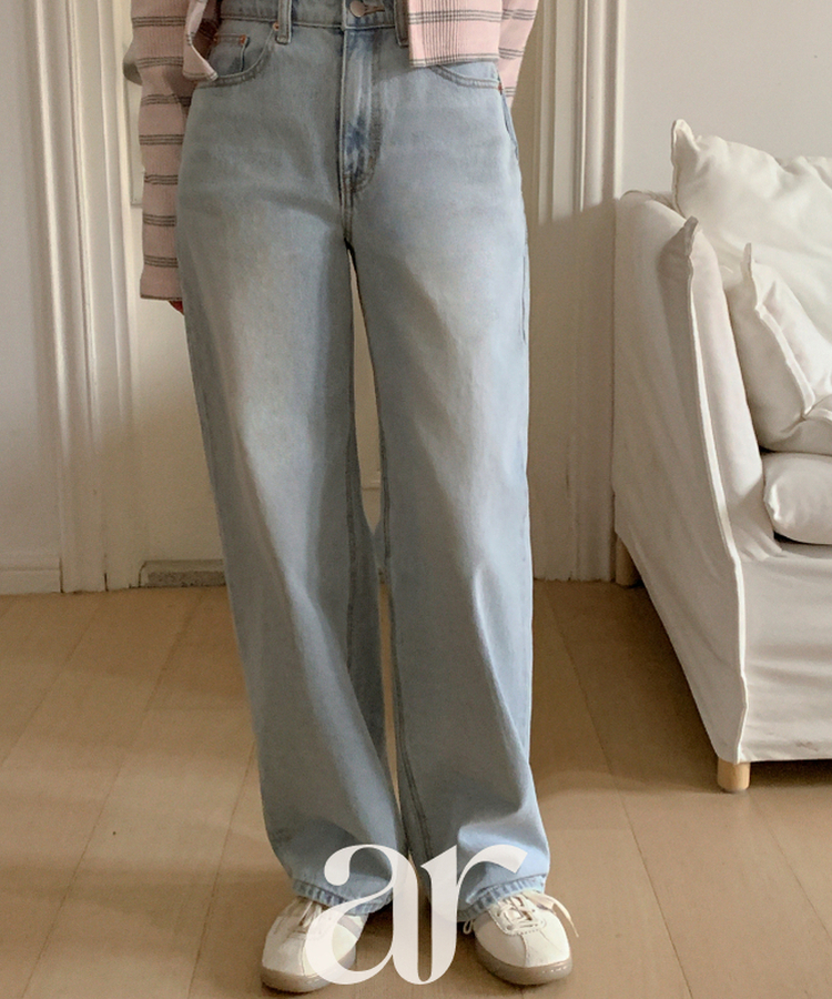 (ヴィンテージパッチラベル / ふんわりライトブルー♥) ライトブルー ワイドフィット デニムパンツ LIGHT BLUE