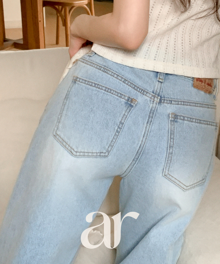 (ヴィンテージパッチラベル / ふんわりライトブルー♥) ライトブルー ワイドフィット デニムパンツ LIGHT BLUE