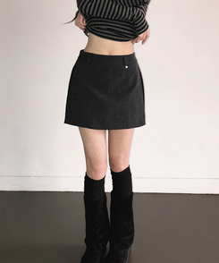 【ベルト付き】サイドスリットミニスカートパンツ CHARCOAL