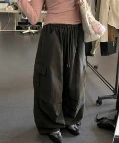 カーゴポケットバルーンフィットワイドロングパンツ CHARCOAL