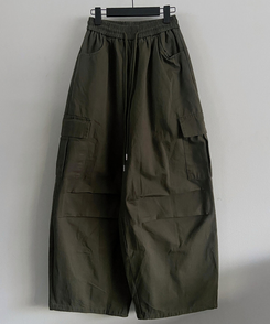 カーゴポケットバルーンフィットワイドロングパンツ