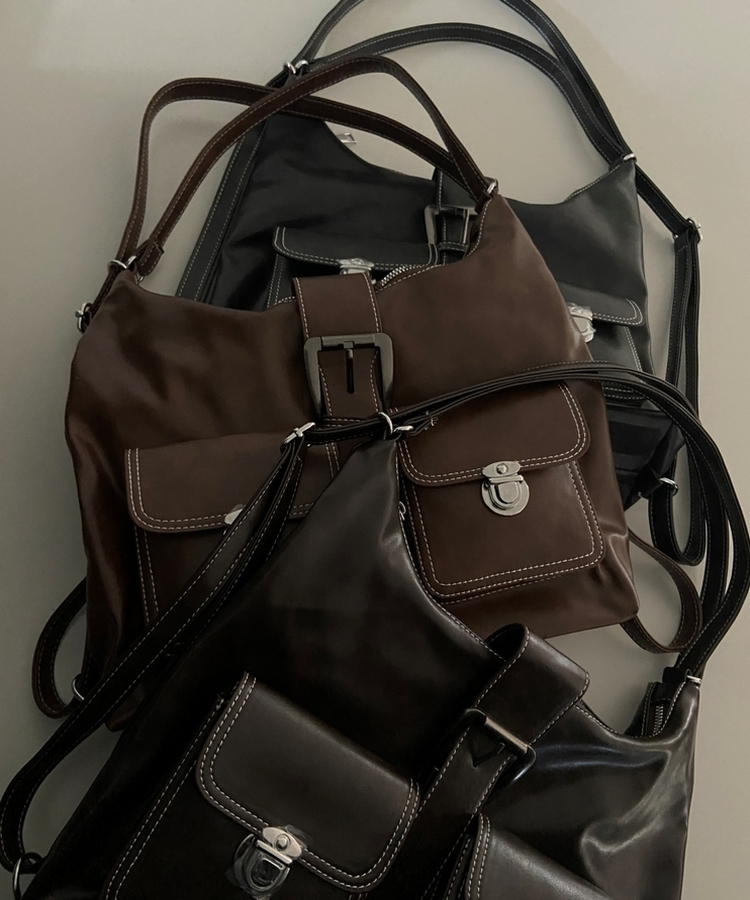 ポケットレザーバックパック