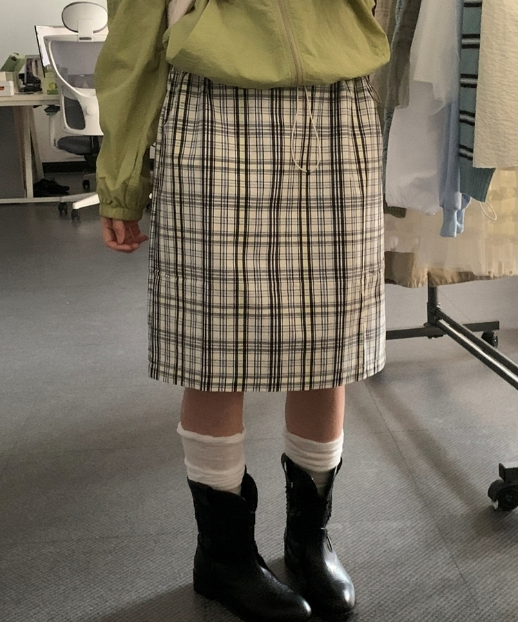 ナイロンチェックミディスカート IVORY