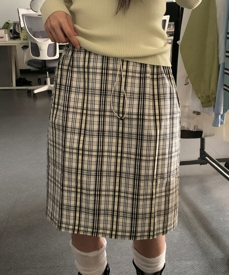 ナイロンチェックミディスカート IVORY