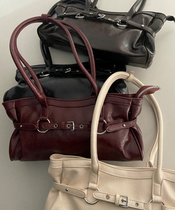 シルバーベルトアイレットスクエアバッグ