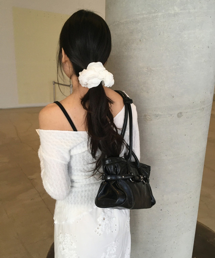 シルバーベルトアイレットスクエアバッグ BLACK