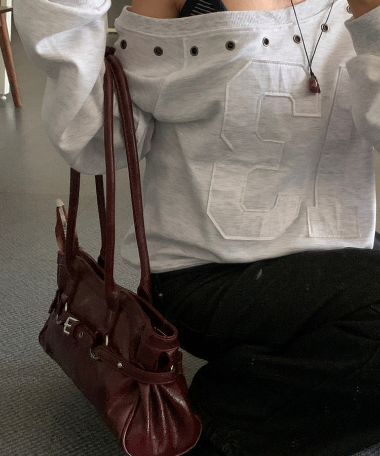 シルバーベルトアイレットスクエアバッグ RED