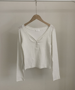 ドットボタンスリムVネック長袖Tシャツ