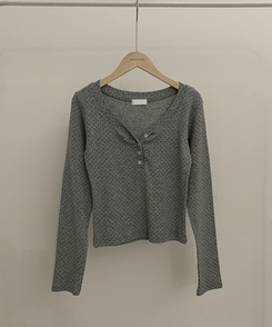 ドットボタンスリムVネック長袖Tシャツ