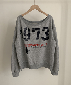 レタリングワンオフスウェット