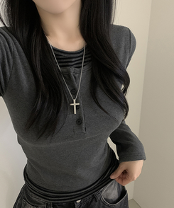 ボタンボーダーレイヤード長袖Tシャツ CHARCOAL