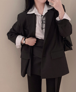 【SET】モノトーンツーボタンジャケット レイヤードラップスカート CHARCOAL