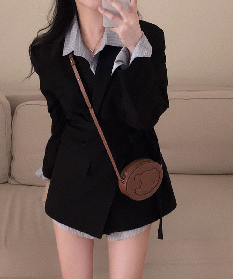 직각어깨 만들어주는모노톤 오버핏 투버튼 자켓 레이어드 랩스커트 투피스 셋업 세트 블랙