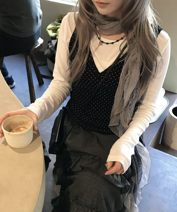 ドットVネックタンクトップ BLACK