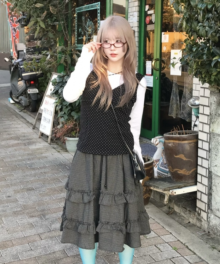 ドットVネックタンクトップ BLACK