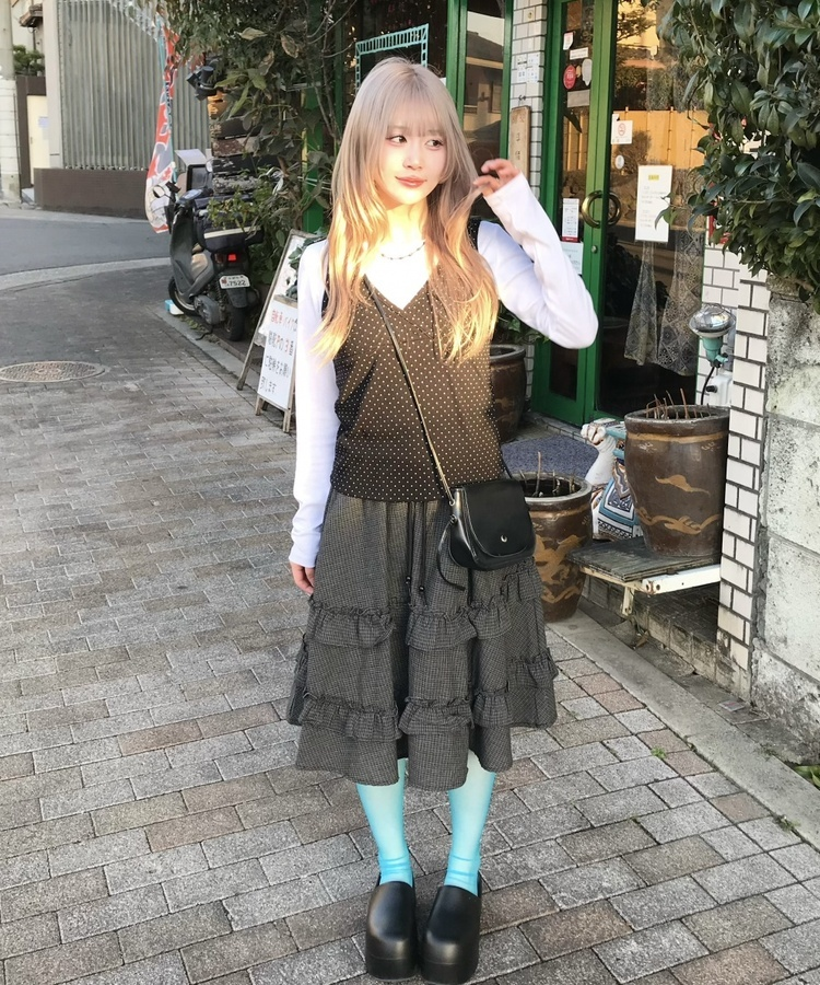 ドットVネックタンクトップ BLACK