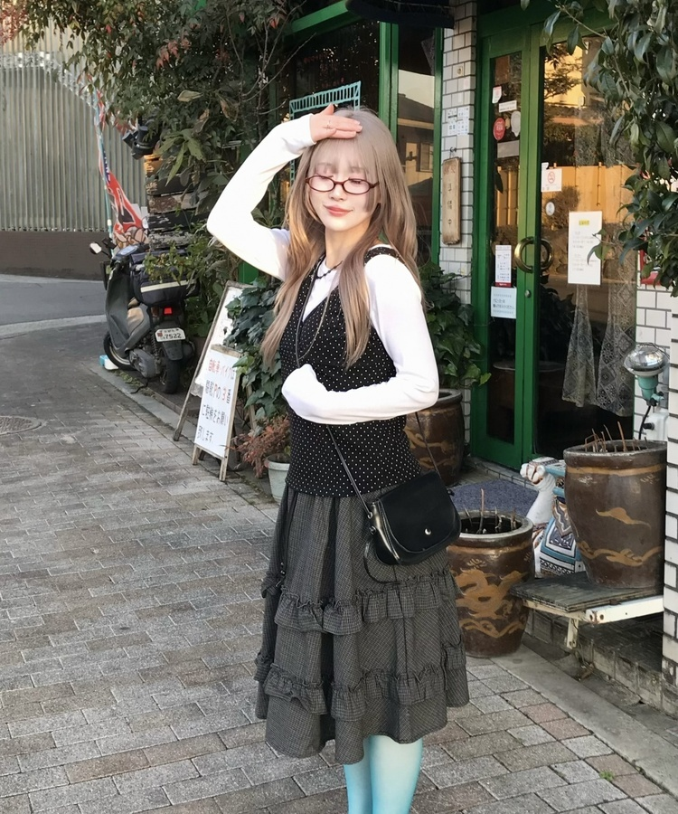 ドットVネックタンクトップ BLACK