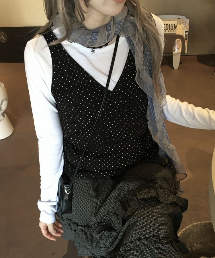 ドットVネックタンクトップ BLACK