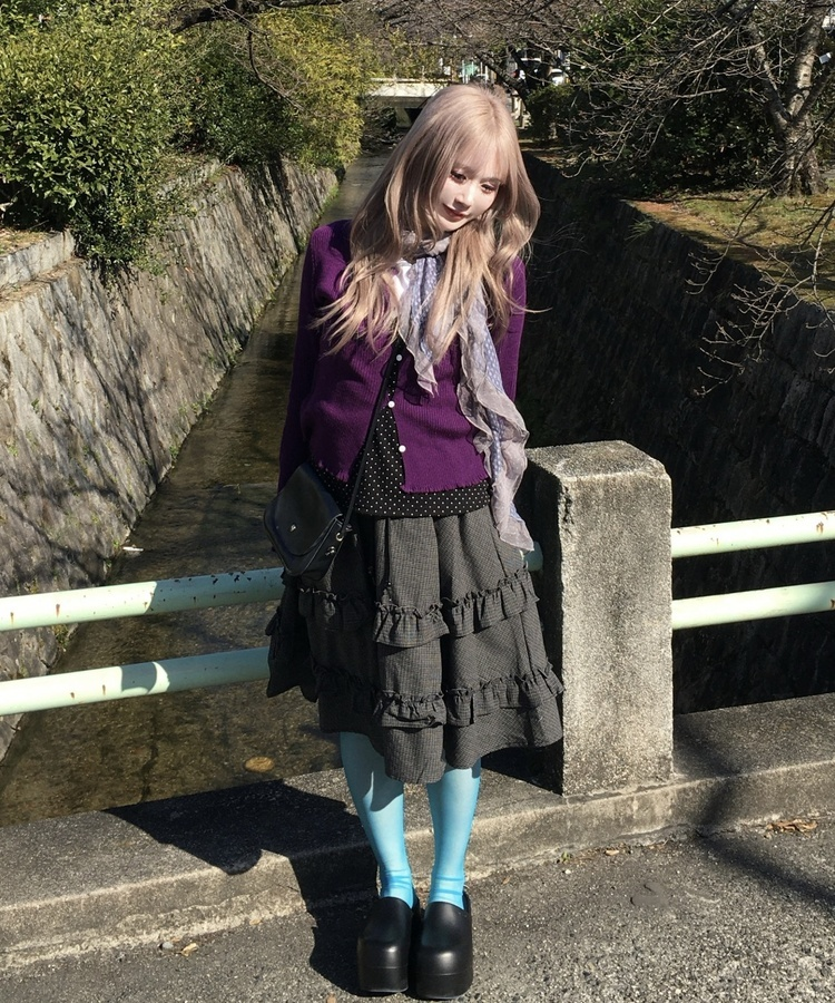 ドットVネックタンクトップ BLACK