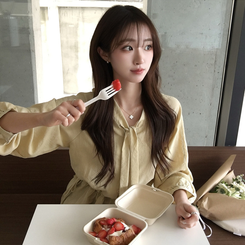 フリルストラップリボンシースルーブラウス BEIGE