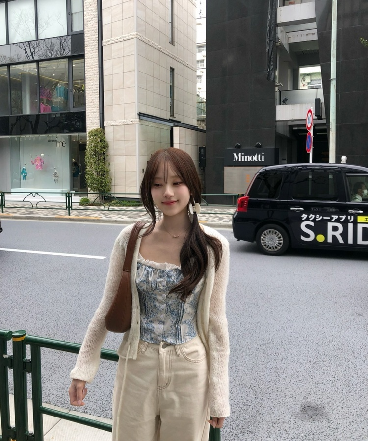 레이스 리본 뷔스티에 나시 아쿠아블루