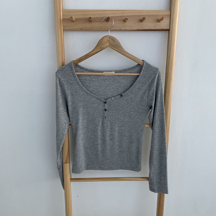 アンバランス真珠ボタン長袖Tシャツ