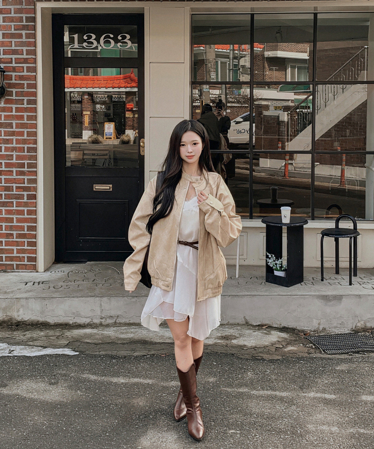 ノーカラーボタンレザーブルゾンジャケット BEIGE