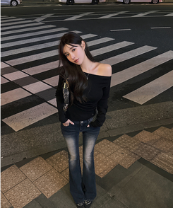 オフショルダーシアリングニット BLACK