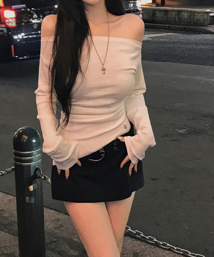 オフショルダーシアリングニット IVORY